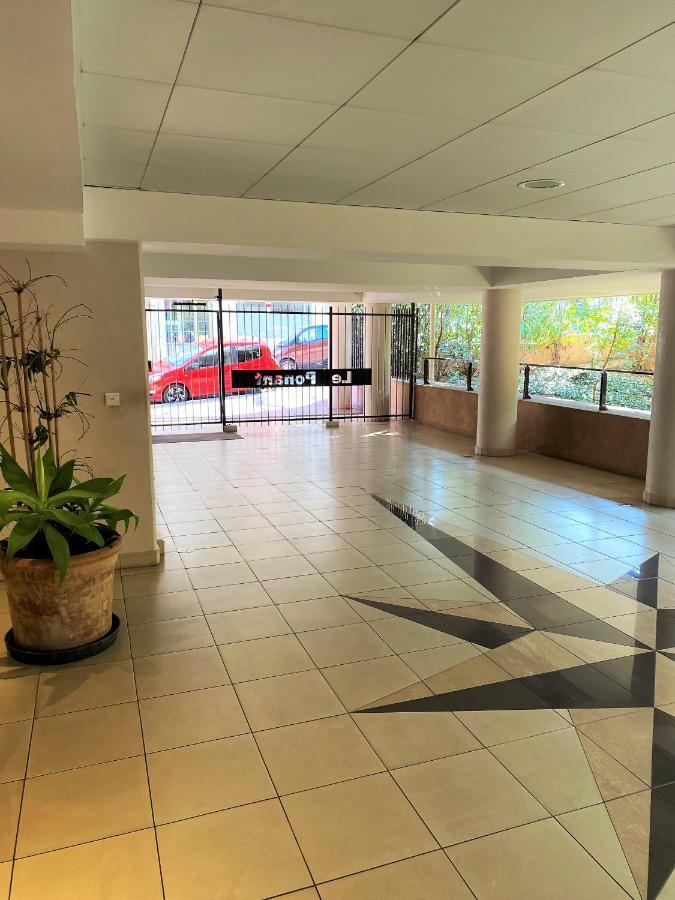 T2 Proche De La Gare, A 10 Minutes A Pieds De La Croisette, Piscine & Parking Dans Residence De Haut Standing Cannes Kültér fotó